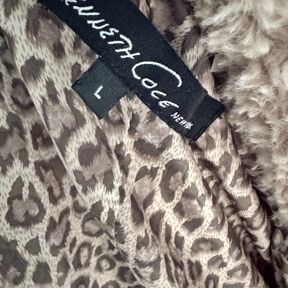 Sherpa Style Cream Colored Faux Fur Coat - Picture 11 of 13